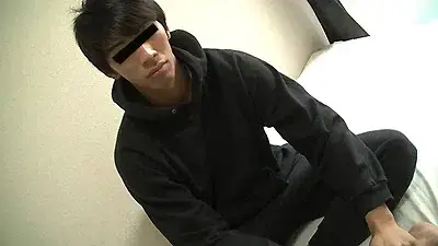 必見!街頭ナンパで捕まえた超S級イケメンスポーツマンが男抜きに壊れる!-1