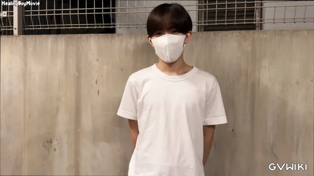【初ドリ】山〇涼〇似のイケメンがカメラの前で男に攻められエロく射精!-2