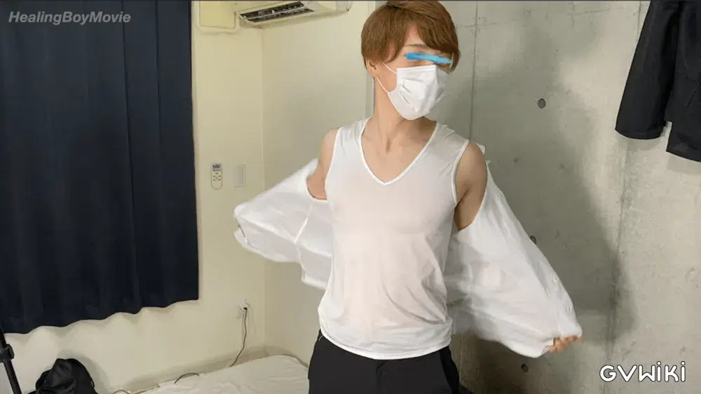 【初デビュー】綺麗な顔と筋肉のアンバランスが魅力!20歳のキラキラ王子が初登場でオナニー披露♪-2