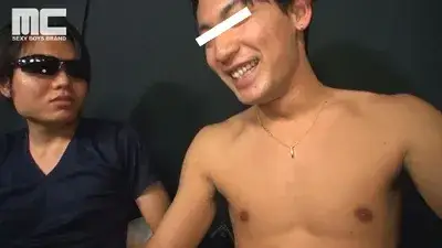 新婚イケメンの若パパが嫁に内緒で自宅に男を連れ込んで小遣い稼ぎの肉体バイト-9