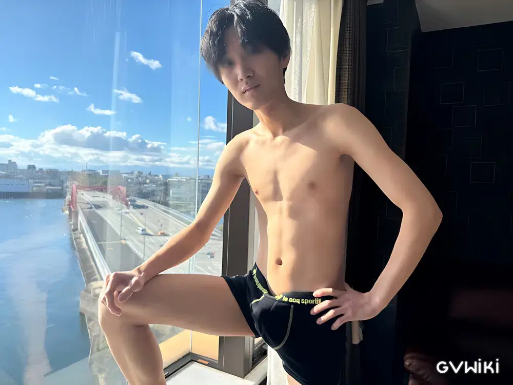 １８歳のスリ筋かわいい系ががっつりアナルまで・・・-1
