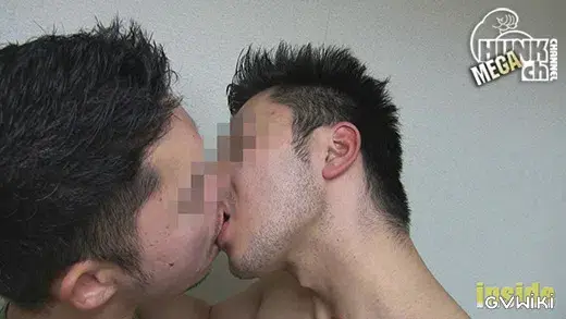 ラグビー部出身の雄カワ大学生がカメラの前で恥部をさらけ出しちゃって-2