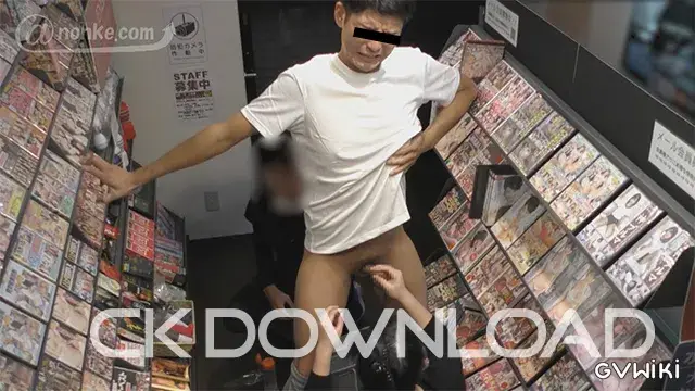 [公然猥褻『SHASEI堂』]【第三弾】痴女店員に狙われたイケメンノンケ!!ゲイ店員も参戦して、まさかの3P!!-5