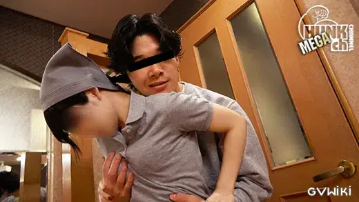 ガッチリアメフト部秋生(あきお)くん21歳大学生がラブホの清掃員とヤっちゃった体験を再現!!強引生SEXで興奮激ピストン、濃厚ザーメンぶっかける!!【生ハメ】-4