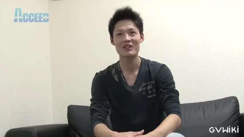 2人の子持ち元ヤン若パパ孝輔「お金のために脱ぎます!」初撮りオナニー-3