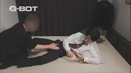 スーツ姿の恭介に男の魔の手が!バイブを置くまで自ら突っ込み悶える!!-5