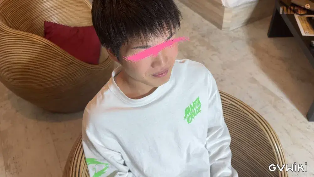 【興奮しすぎて鼻血!】エロ舌使いフェラ♪エッジの効いたイマドキイモ系 タクヤくん18歳 4K《ハルコレ》-5