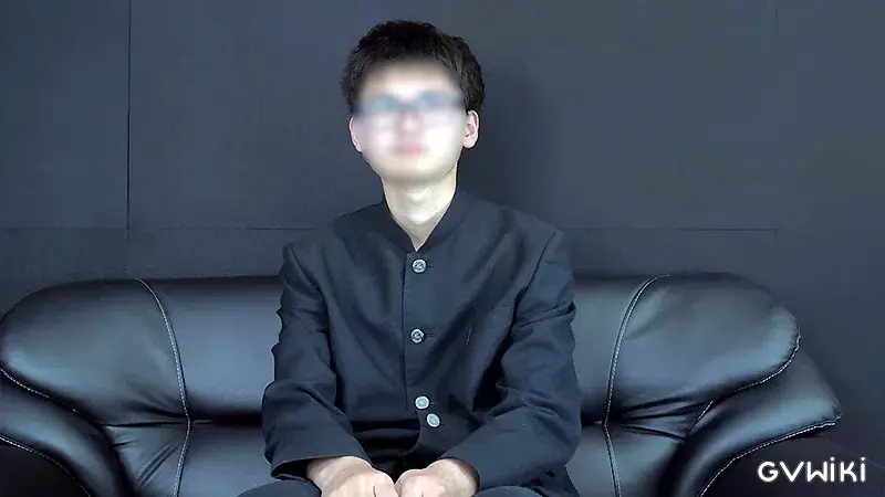 高校卒業したてのメガネ男子が理性ぶっ飛び連続3回射精+大量潮吹き-2
