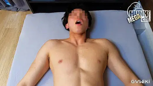 初登場!!訳あって顔出しNG、デカ胸筋マッチョ水泳大学生の皇河(こうが)くん21歳!!シックスパックを撓らせ2回発射の激ピストン!!【目モザ】【生ハメ】-7