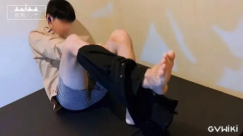 ショ●感がクソ可愛い!弟的な黒髪大学生のフル勃起チ●チン-3