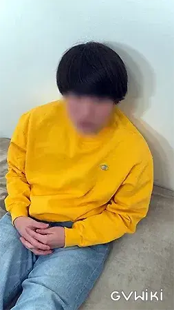 ガチムチ童顔ノンケくんにチンコ舐めてもらいました!-3