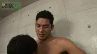 ガッチリ系ノンケ男子が男のフェラの快感に我慢できずに顔射!-2