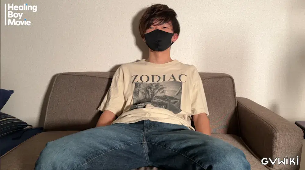 【初ドリ】19歳の童貞がフライング射精！男の攻めに我慢できずドロッと精液を放出！-2