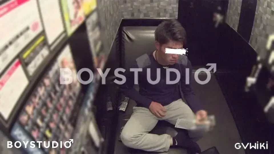 体育会男子がボックスで快感射精!!-3
