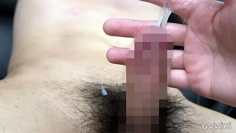 サッカー男子が顔出し出演で手コキフェラで射精-7