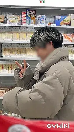 可愛いウケ友達とお泊まりセックスVlog!-8