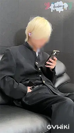 塩顔金髪ヤンキー学ラン男子のオナニー!-4