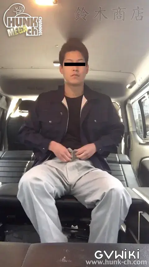 国産投稿自撮り超リアルオナニー!!やんちゃイケメンが休憩中に車の中で作業着を脱ぎケツにバイブぶち込み変態オナニー!!-2