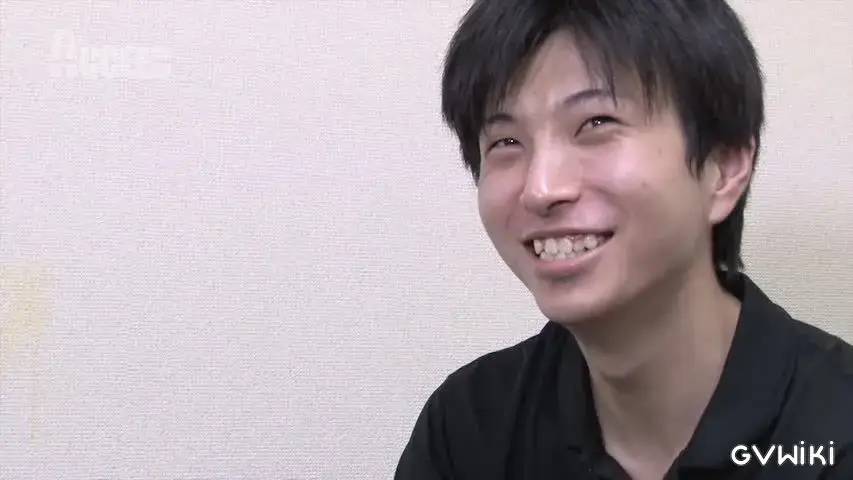 素人童貞のシャイボーイがカメラの前で初オナニー撮影!-2
