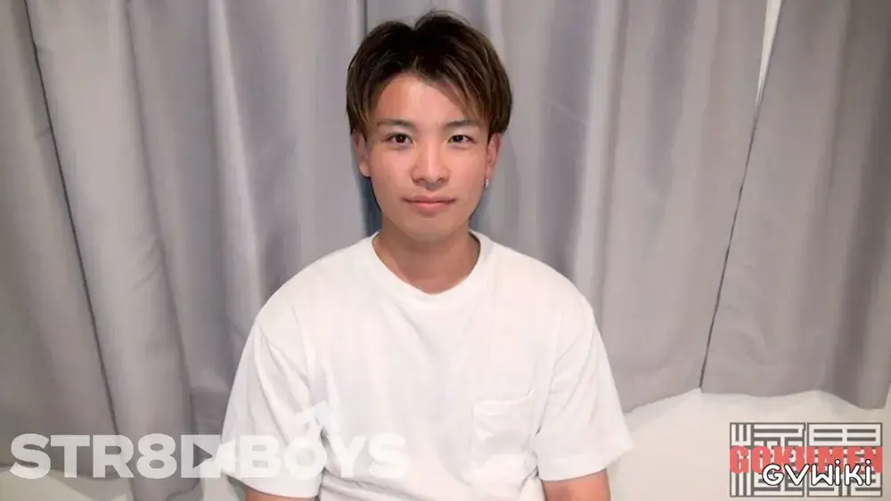 射精後、もう一回シコってもいいですか??と衝撃の性欲・・最高の笑顔をした爽やか大学生!! 『あなたのパンツ見せてください』で衝撃のデビュー !!-3