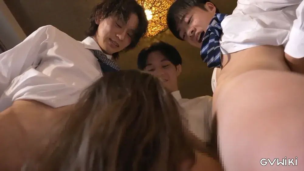 昼間からスーツ乱交 真昼の4Pで理性崩壊♡-7