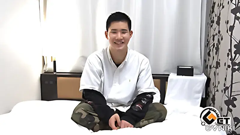 初登場!19歳の短髪太チン男子がプリケツを舐められ弄られ感じまくり☆-1
