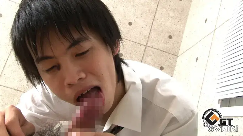 あれ飲んじゃった!?ショタ要チェック!18歳の文系童貞男子の初クチマン!!-4