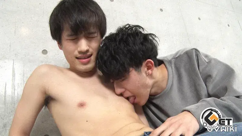 タチの経験値上昇中!色白キラキラの18歳美少年が猛烈ピストンで激イキ♂-2
