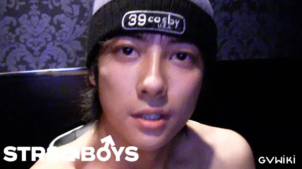 【BACK TRACK BOYS】【裏流出映像】あの有名読モの貴重映像!!S級イケメン!!ガチ可愛い!!カメラ1台持たせてビデボで個撮!!溢れ出る我慢汁!!-6