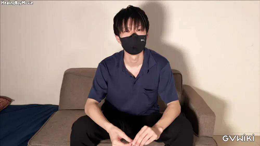 20歳のデカチンをローションガーゼで攻めまくる！腰をくねらせ快楽に溺れながら発射！-2