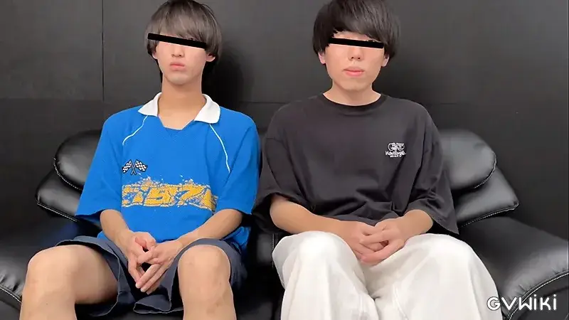友達同士で賛成!緊張気味の2人組がえろ絡み!-2