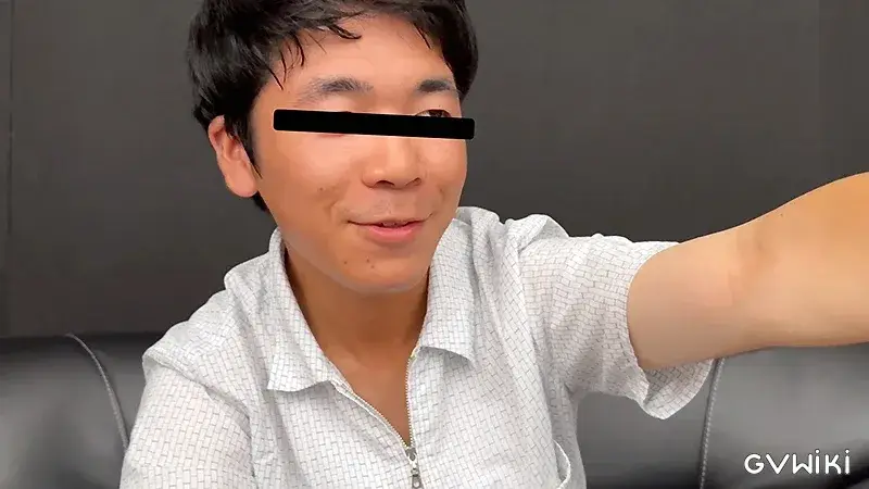 終始緊張気味!ソース青年の濃ゆ濃ゆ精子-3