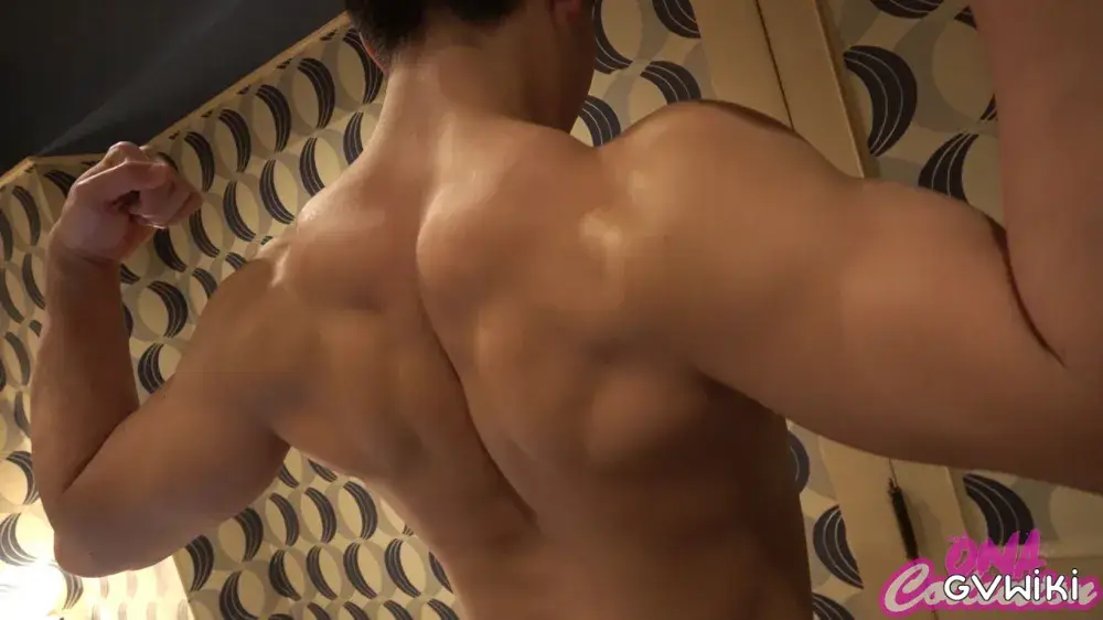 『偽AV男優面接にやって来たノンケマッチョ君を激写!』『あのズル剥けマッチョ20歳がライフセーバー姿でオナニー披露!』2編収録!-4