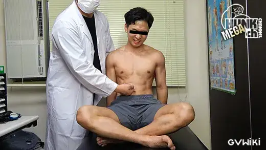 筋肉ノンケをわいせつ検査!!カルテNo.105 智輝(ともき)くん24歳!!感度良好で精子の量も勢いもバッチリなバキバキ水球マッチョくんの診断結果は!!?-5