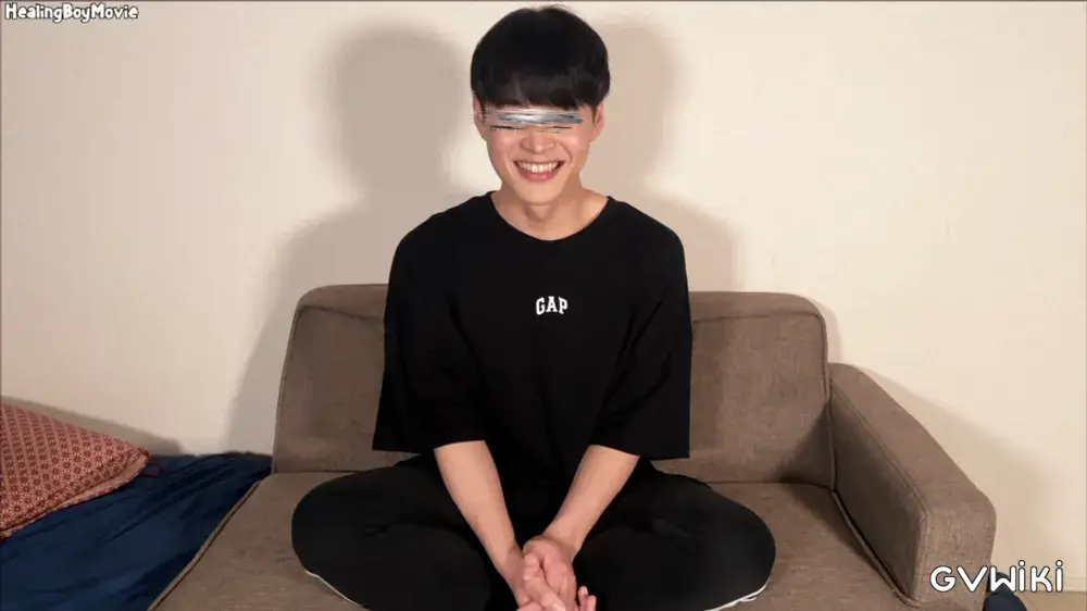 【初ドリ】笑顔満点19歳！男に攻められ感じまくる♪最後は溜めこんだ精子をドピュっと発射！-3