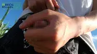 ツバサがさとうきび畑で超爽快オナニー☆in沖縄-8