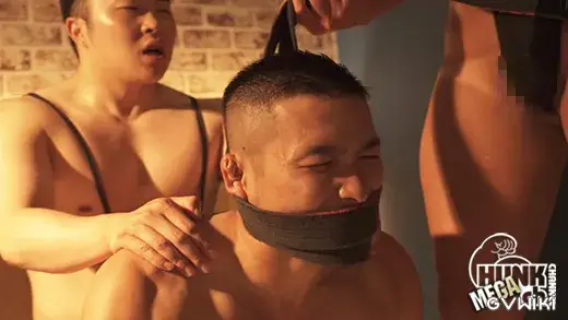 最近フィジーク優勝したバキバキマッチョ君、100kg急のガチムチマッチョ2人に生デカマラで掘られまくって完全敗北。-7