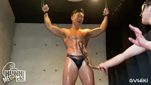 SNSで人気注目されてるボディビルダー系ダイチがSM初体験!感度抜群で色々な痛みを快感へ!発射後にしごかれて初潮吹きまでしちゃいます!!-3