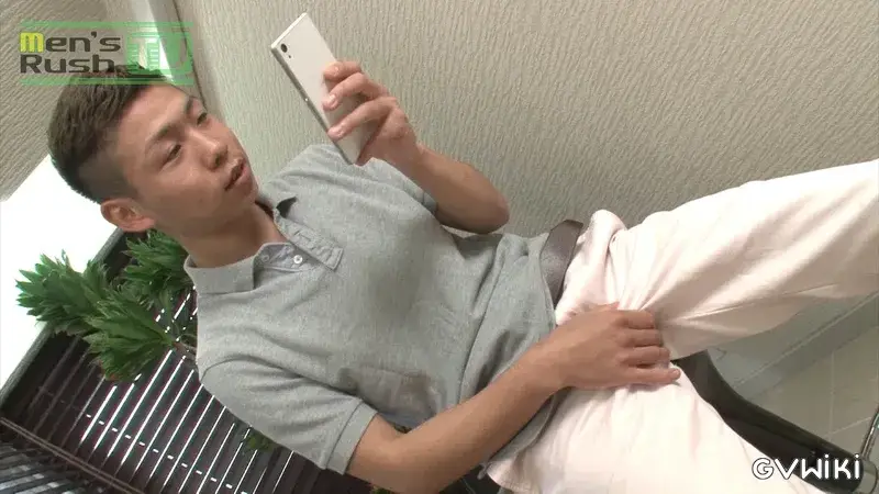 18歳!筋肉質なヤンチャ系男子がギンギンのチ○コをシコシコオナニー☆-2
