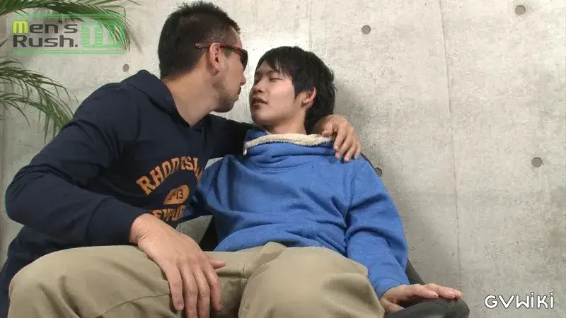 小動物系カワイイ男子がゴーグルマンに責められ大量噴射☆-2